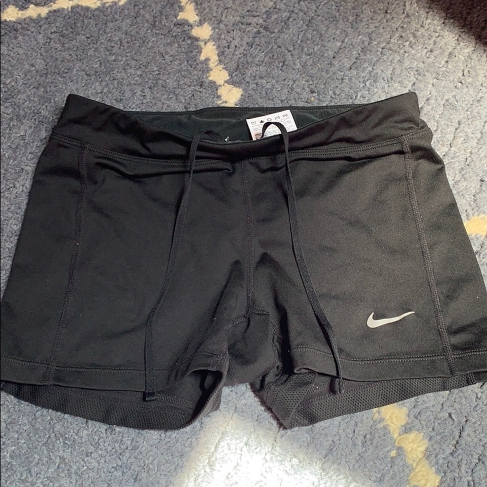 Nike spandex shorts with pocket
